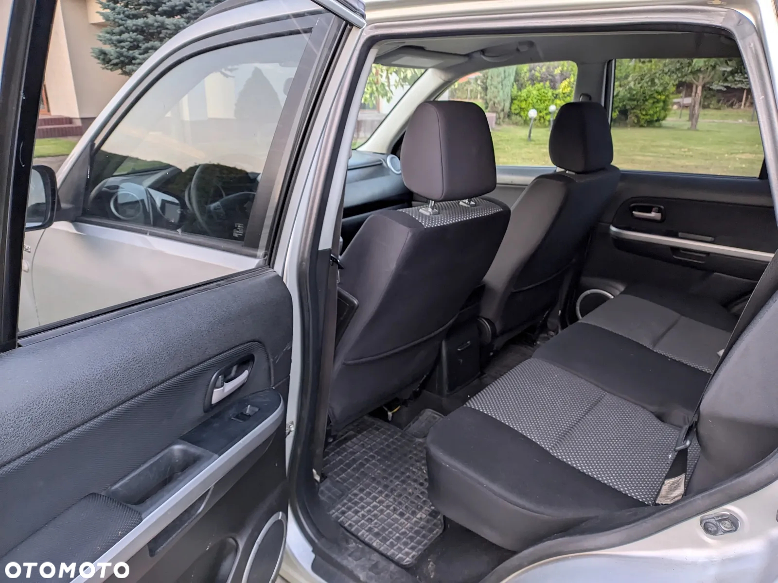 Suzuki Grand Vitara 1.9 DDiS - 12