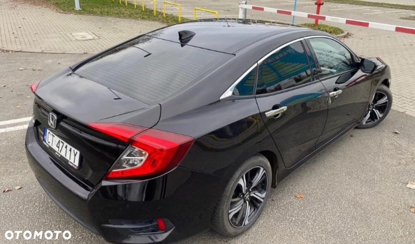 Honda Civic 1.5 T Elegance - 3
