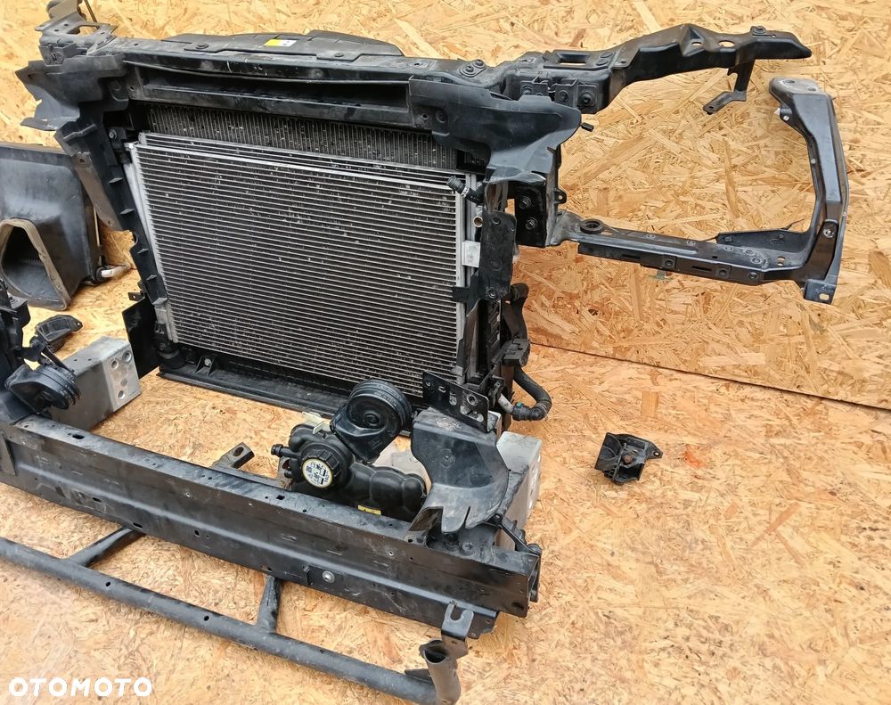 Komplet chłodnic pas przedni belka zderzaka Range Rover Velar L560 3.0d 2020 - 8