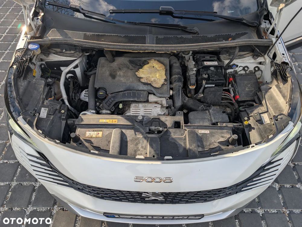 Peugeot 5008 1.2 PureTech Allure Pack S&S EAT8 - 17