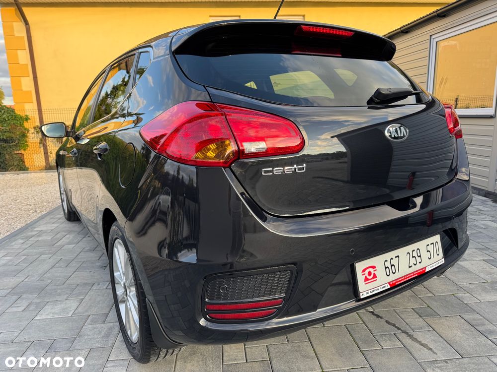 Kia Ceed 1.4 CVVT Dream-Team Edition - 16