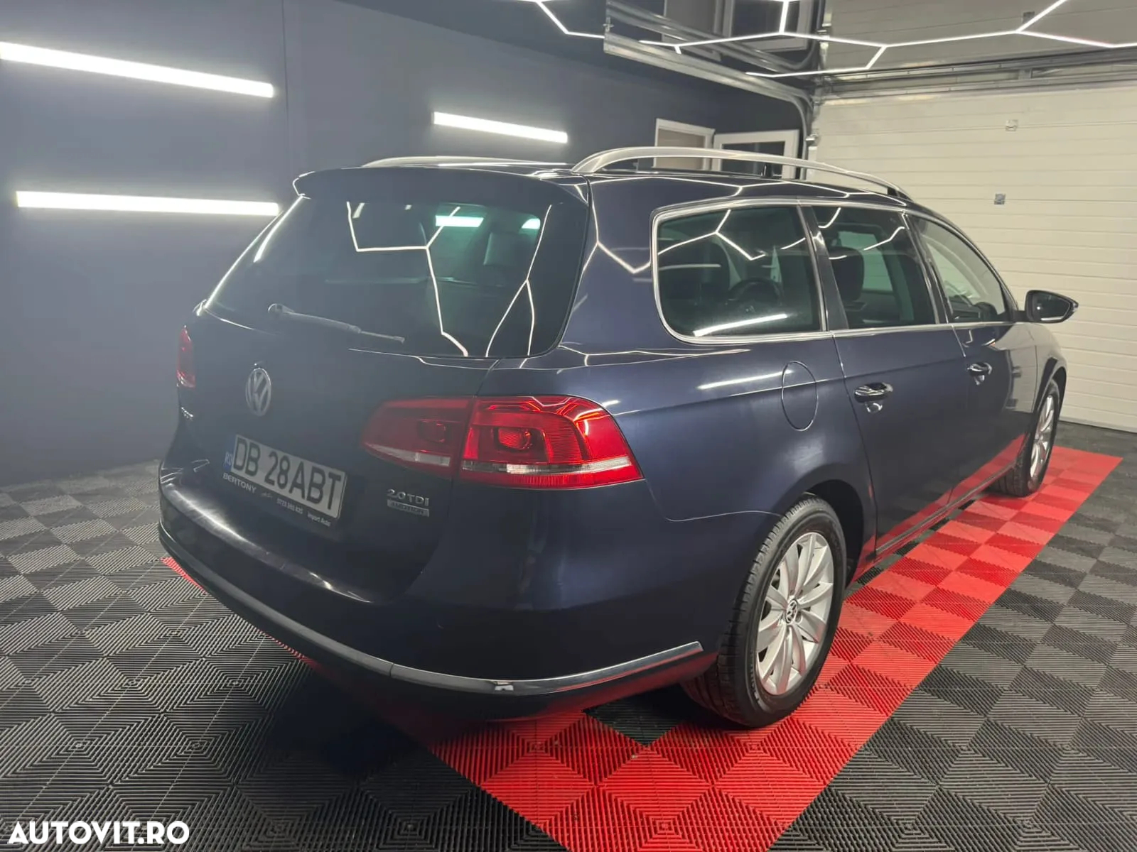 Volkswagen Passat 2.0 TDI 4Motion BlueMotion Technol. Highline - 3
