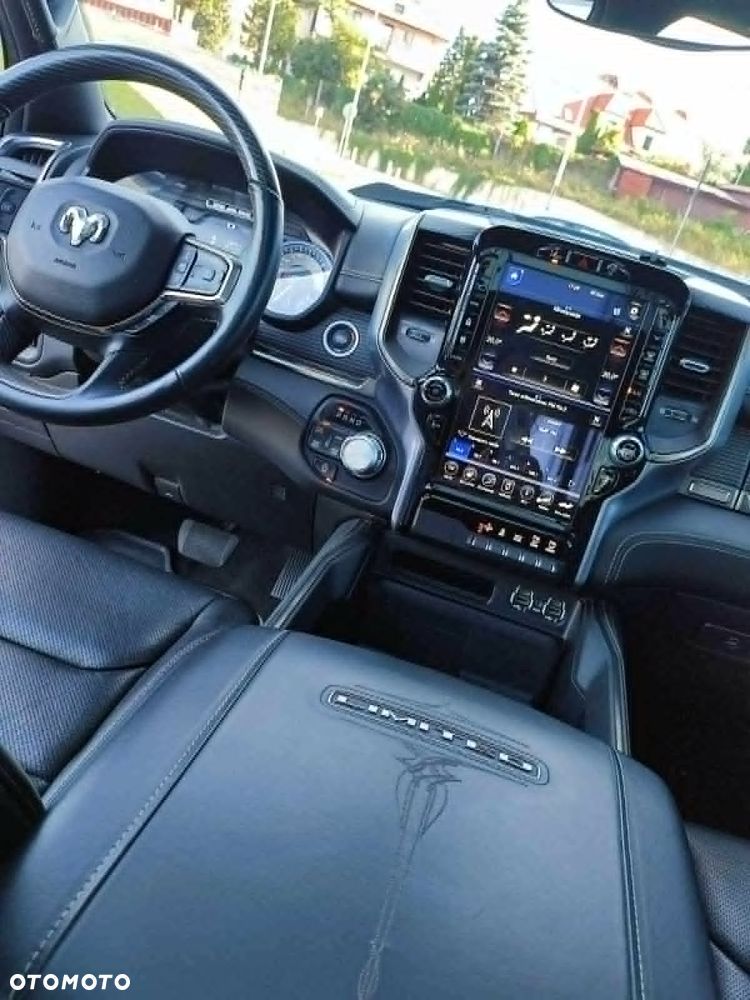 Dodge RAM 5.7 4x4 - 6