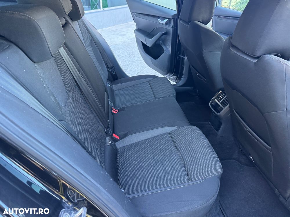 Skoda Octavia ver-2-0-tdi-150-cp-dsg-selection - 19