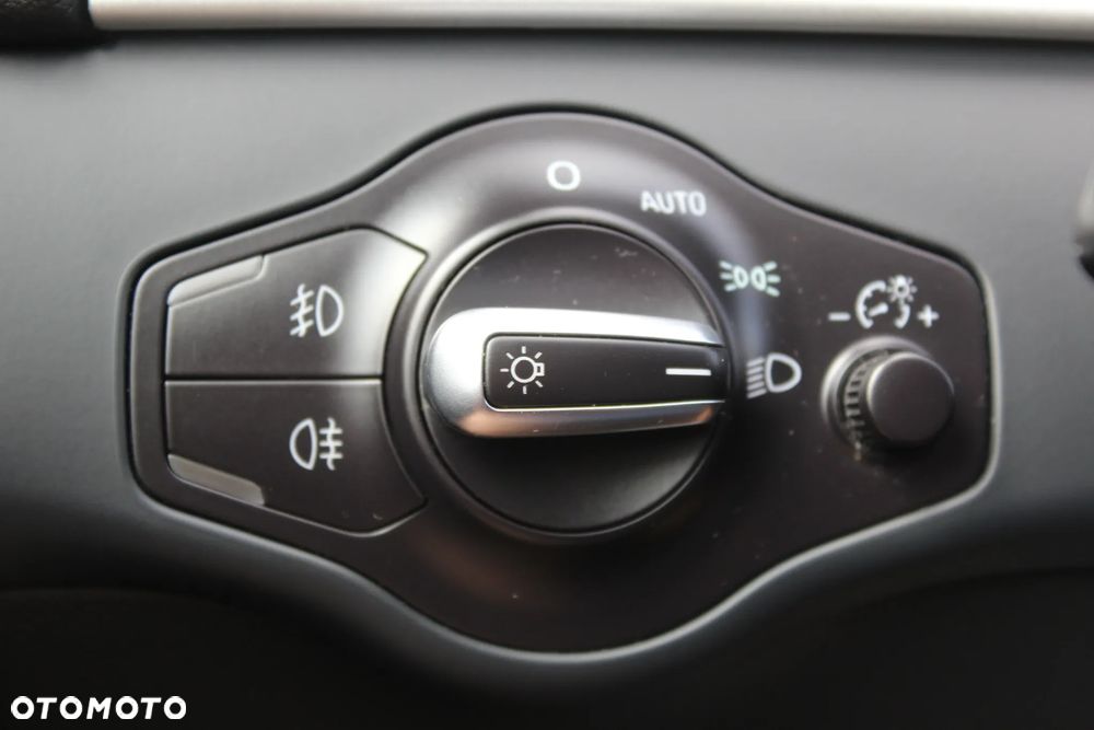 Audi A4 Avant 2.0 TDI DPF clean diesel Attraction - 19