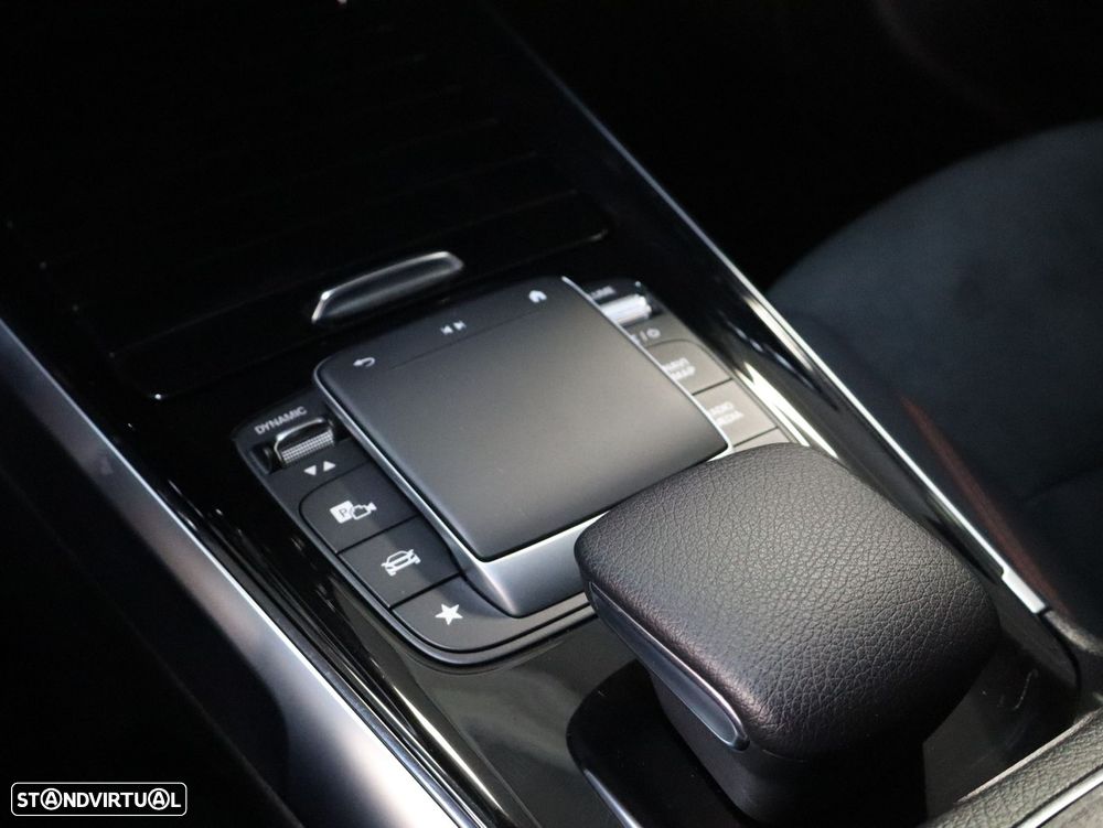 Mercedes-Benz GLB 180 d AMG Line - 20