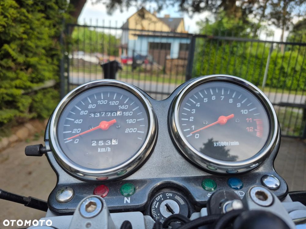 Suzuki GS - 13