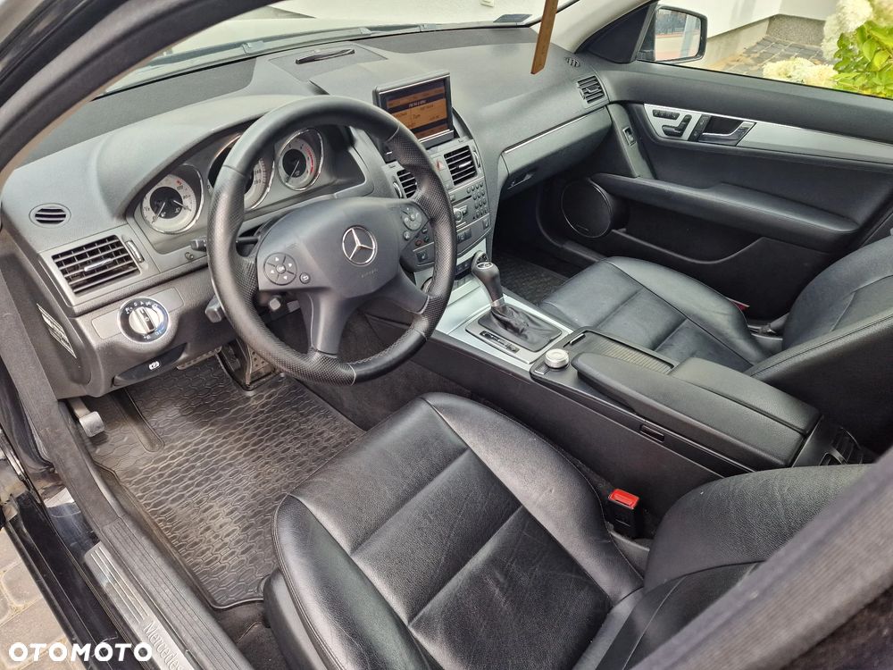 Mercedes-Benz Klasa C 320 CDI Avantgarde 4-Matic - 9