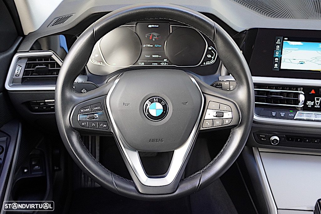 BMW 330 e Touring Auto - 36