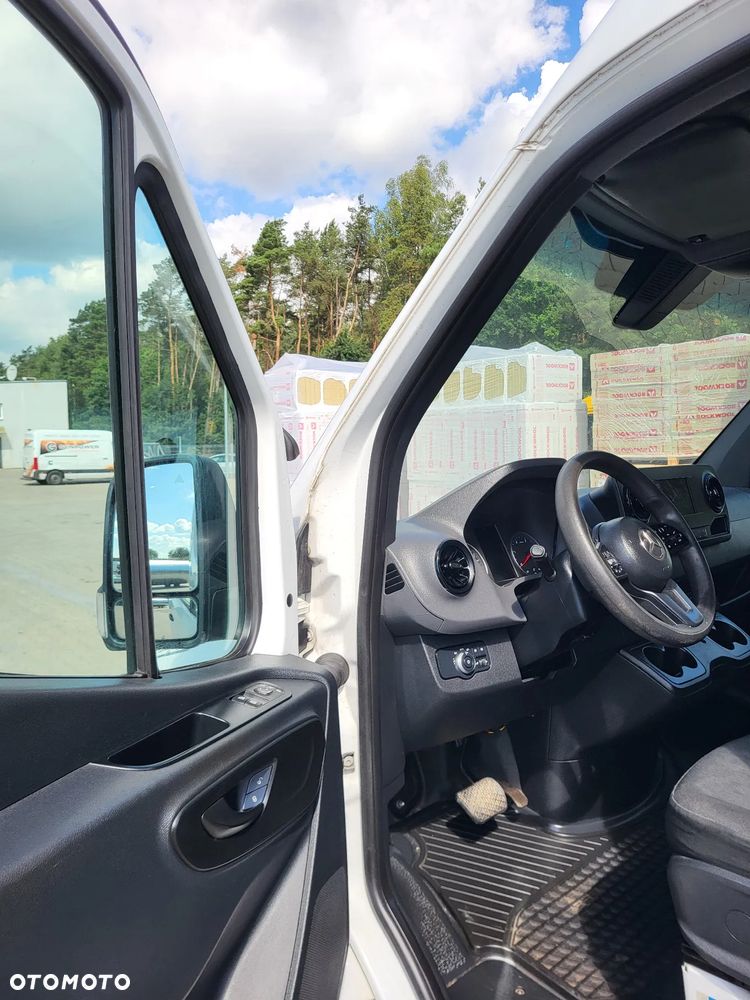 Mercedes-Benz Sprinter - 3