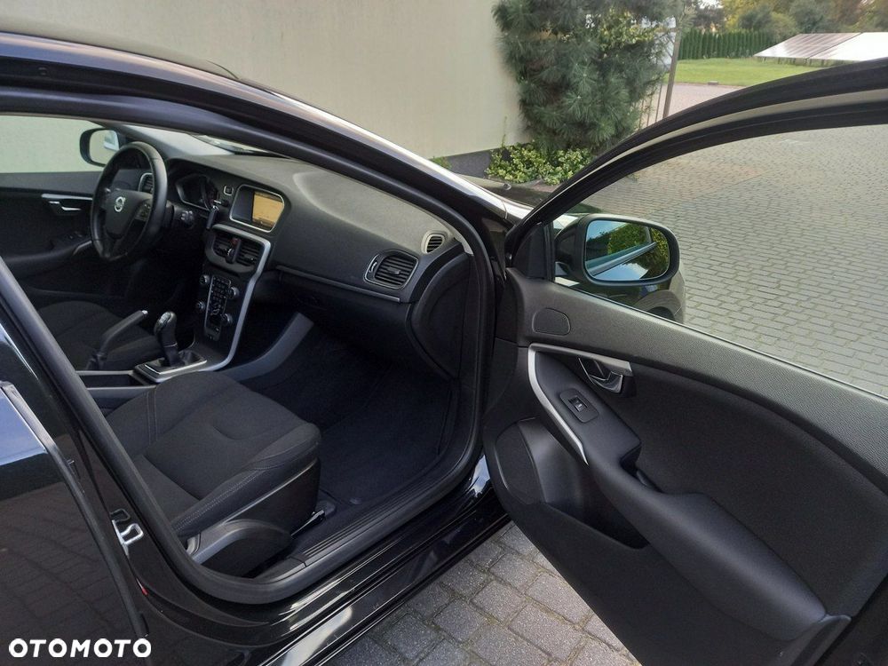 Volvo V40 D2 Kinetic - 23