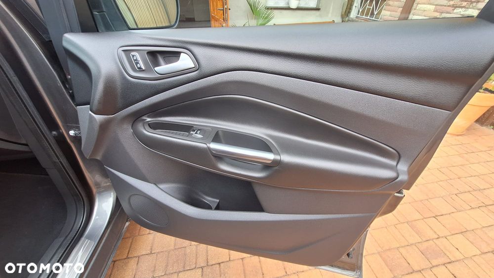 Ford Kuga 2.0 TDCi 2x4 Trend - 6