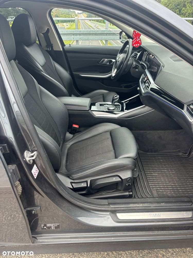 BMW Seria 3 318d Sport Line Shadow - 19