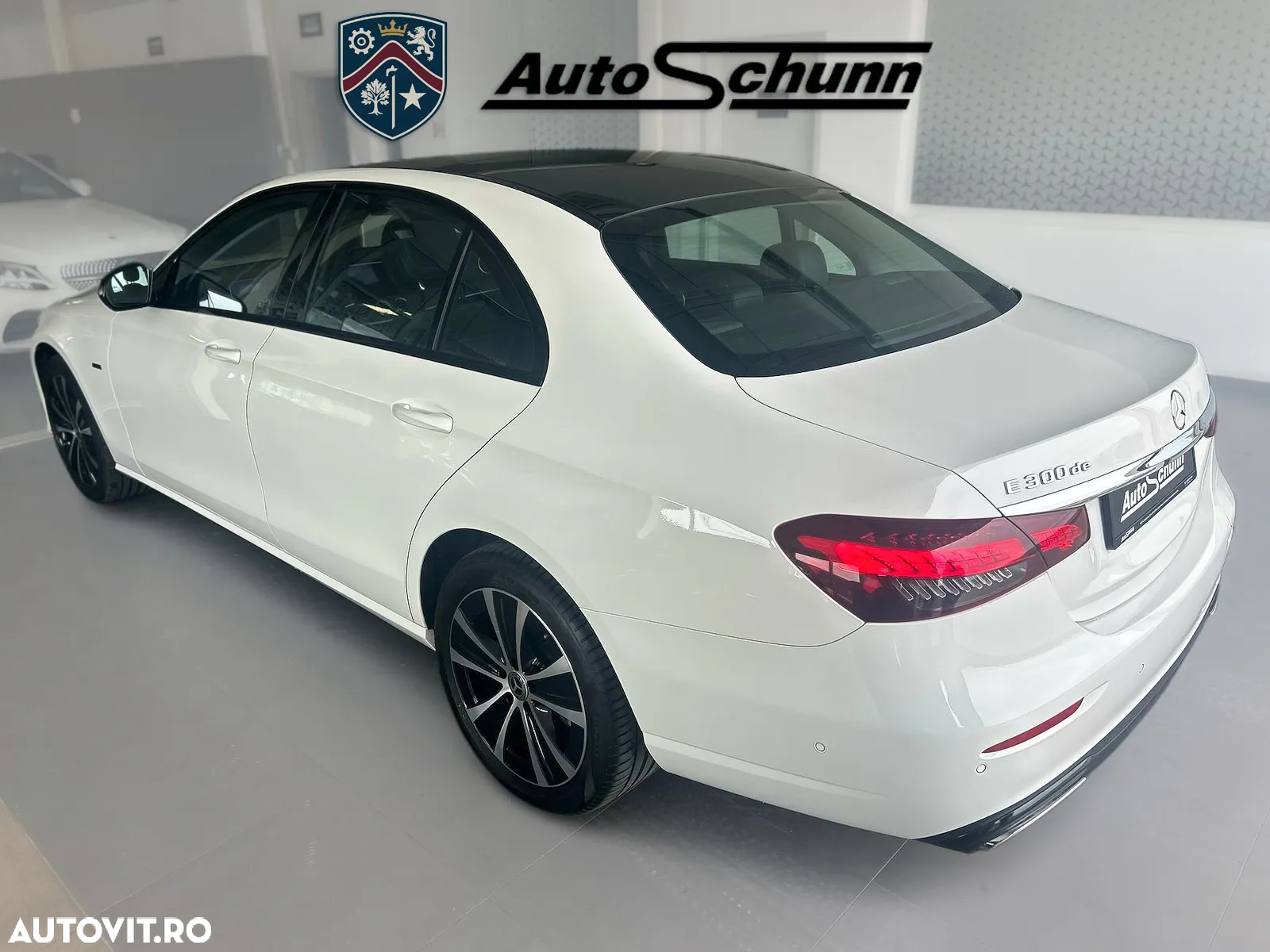 Mercedes-Benz E 300 de Aut. - 7