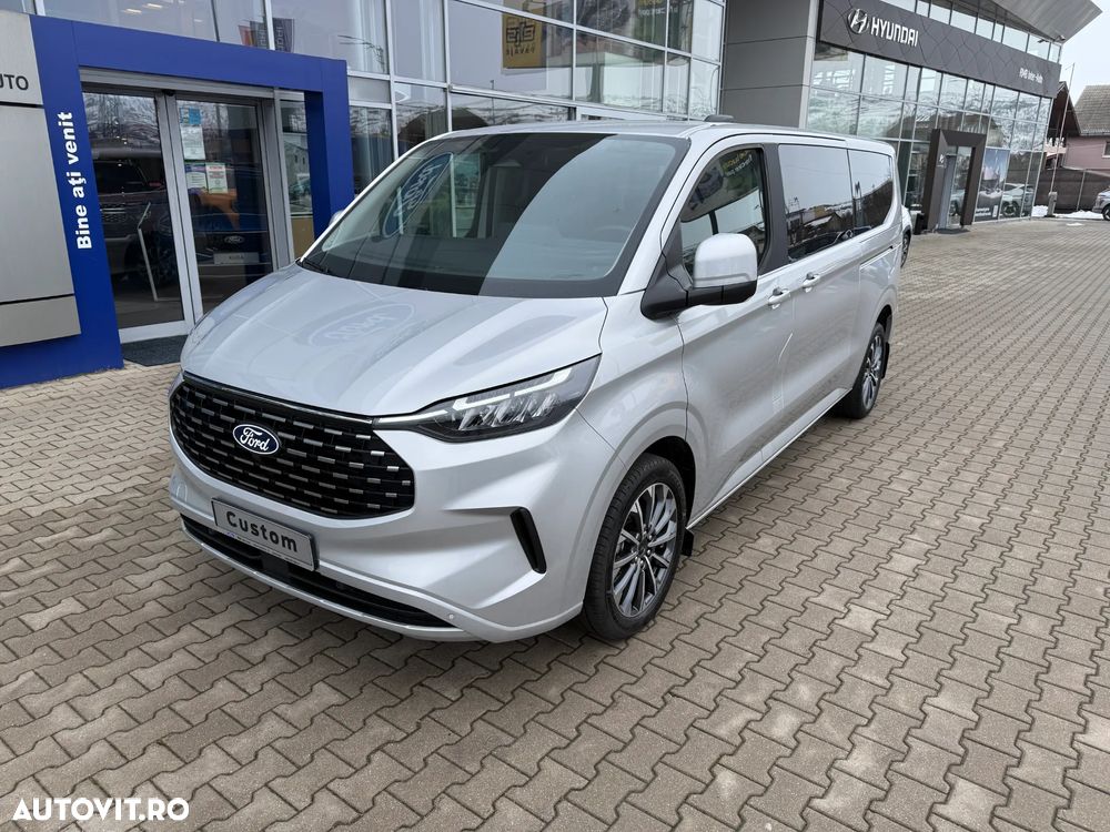 Ford Tourneo Custom - 8