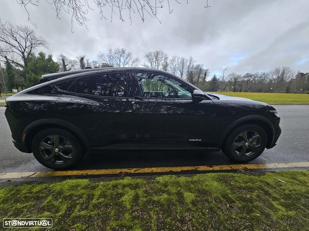 Ford Mustang Mach-E Standard - 41