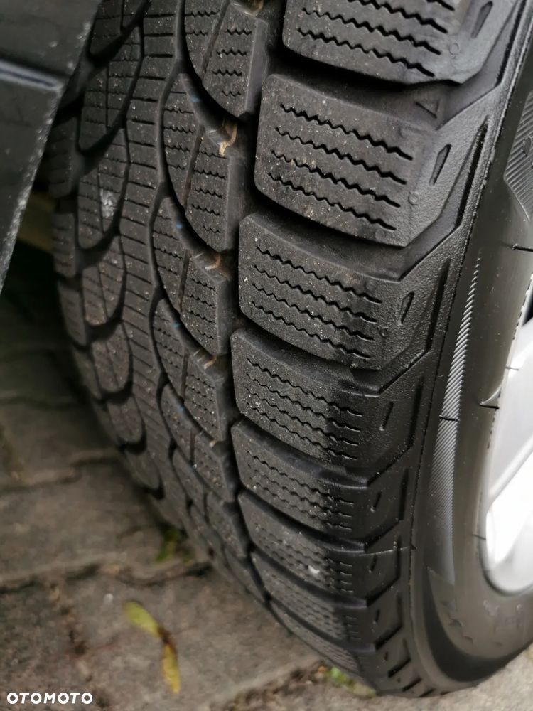 BMW Seria 1 120i Edition Sport - 27