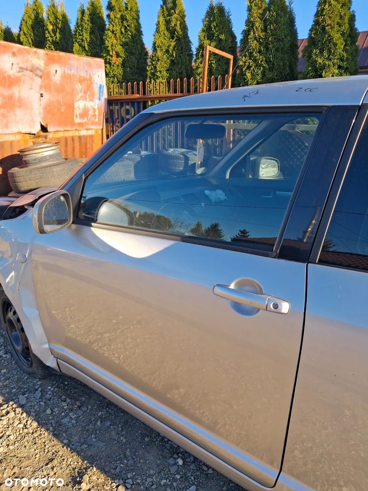 Suzuki Swift 3d 05 drzwi lewe ZCC - 3