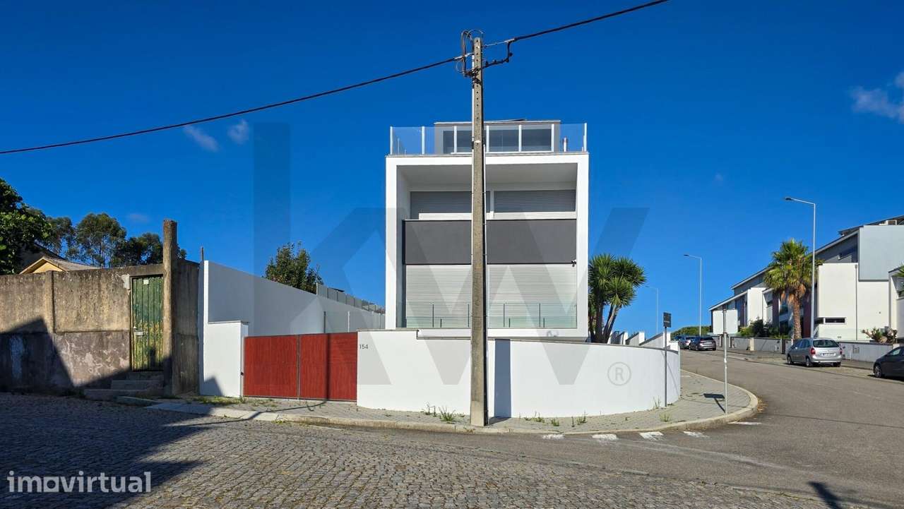 Moradia T5 com 3 suítes, vista mar, jardim, Rooftop , garagem e possib - Grande imagem: 3/60