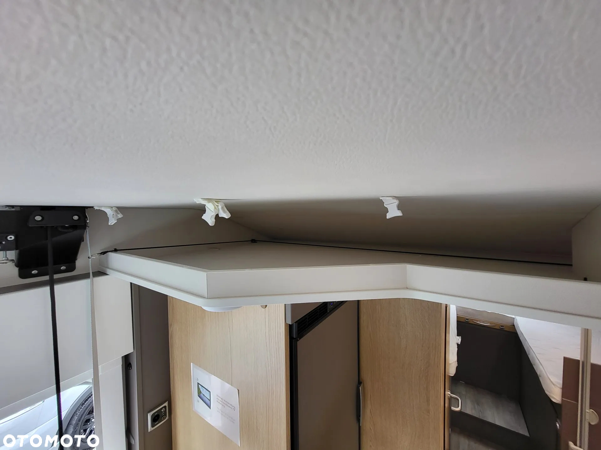 LMC Tourer Lift H730G - Kampery 4-osobowy - 24