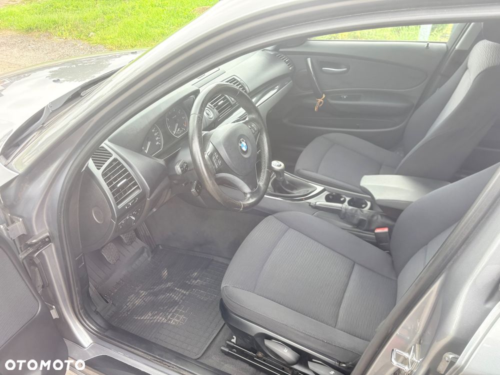 BMW Seria 1 116i - 10