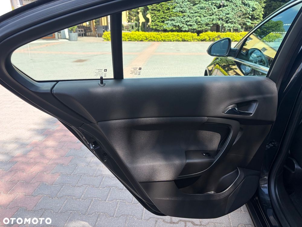 Opel Insignia 1.6 Turbo Edition - 26