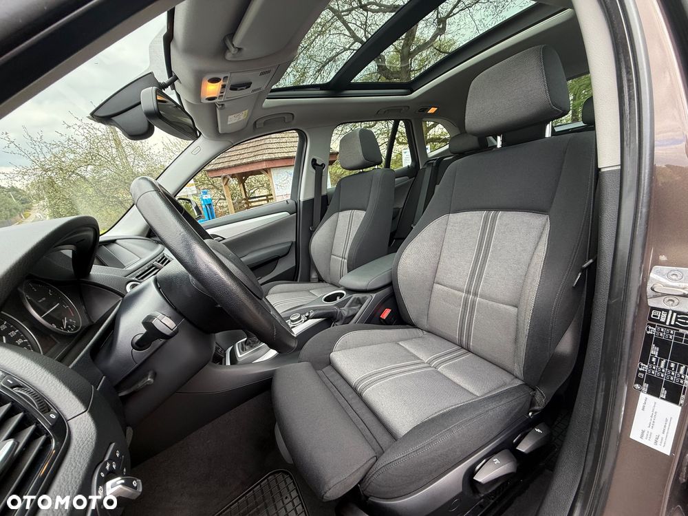 BMW X1 sDrive18d - 12