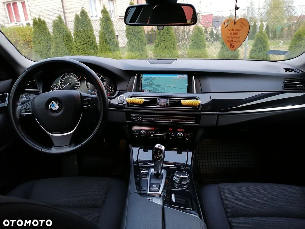 BMW Seria 5 520d Luxury Line - 9