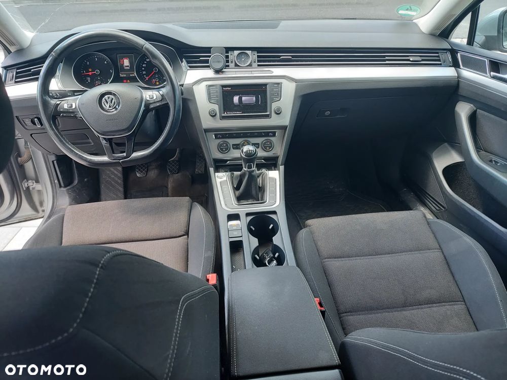 Volkswagen Passat 2.0 TDI (BlueMotion Technology) Comfortline - 6