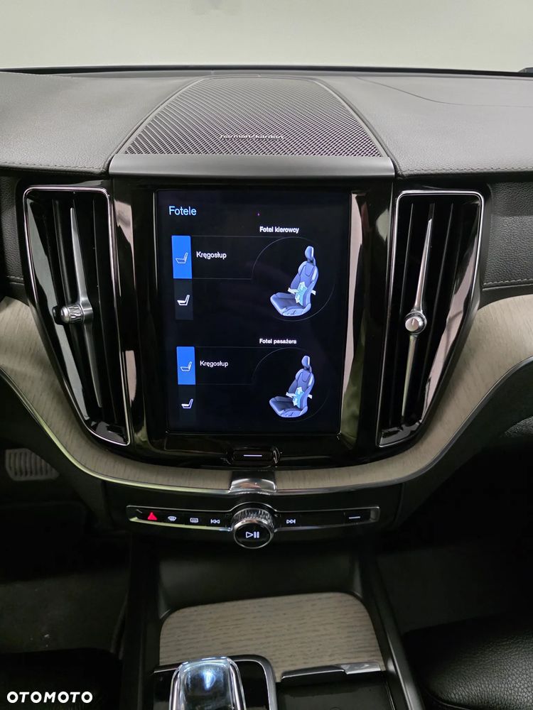 Volvo XC 60 B4 D Inscription - 11