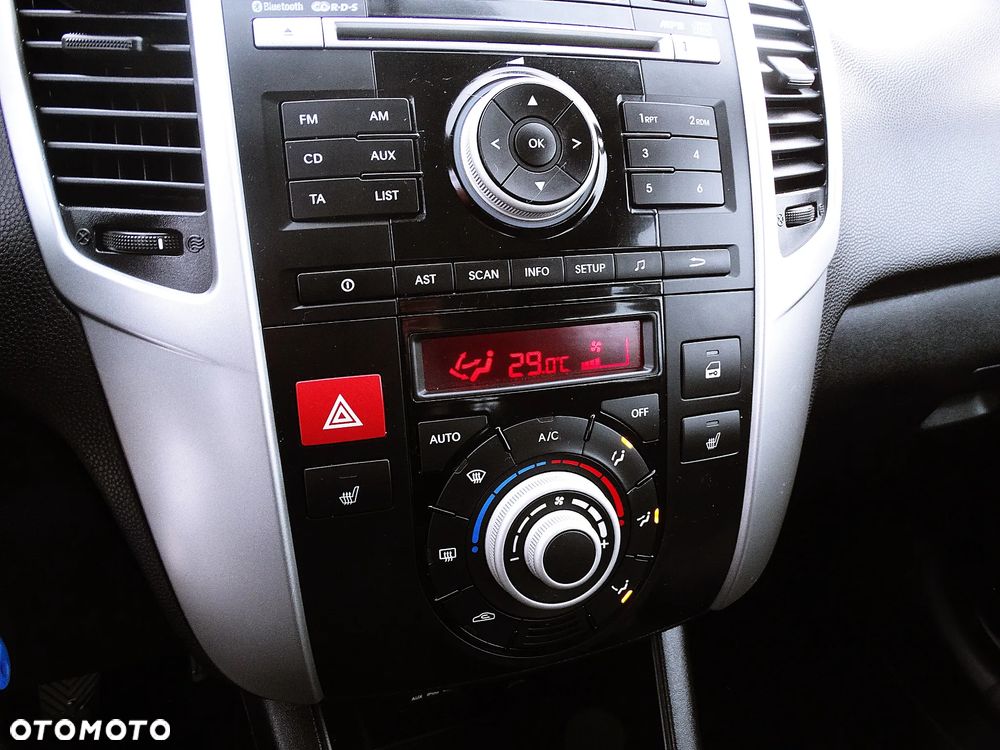 Kia Venga 1.4 CRDi 90 Business Line - 34