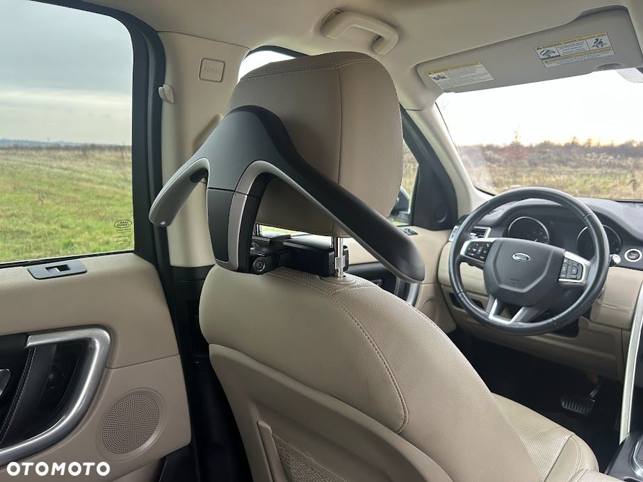 Land Rover Discovery Sport - 8