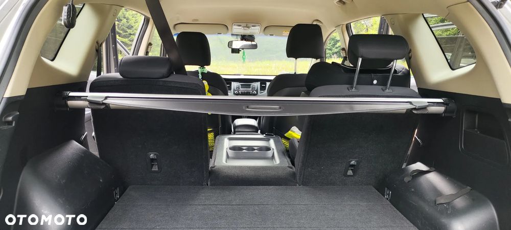 Kia Carens 1.6 GDI M - 34