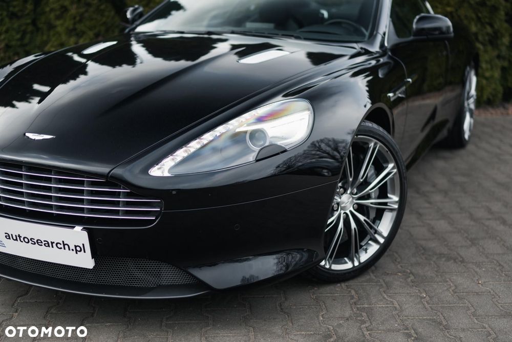 Aston Martin DB9 - 32
