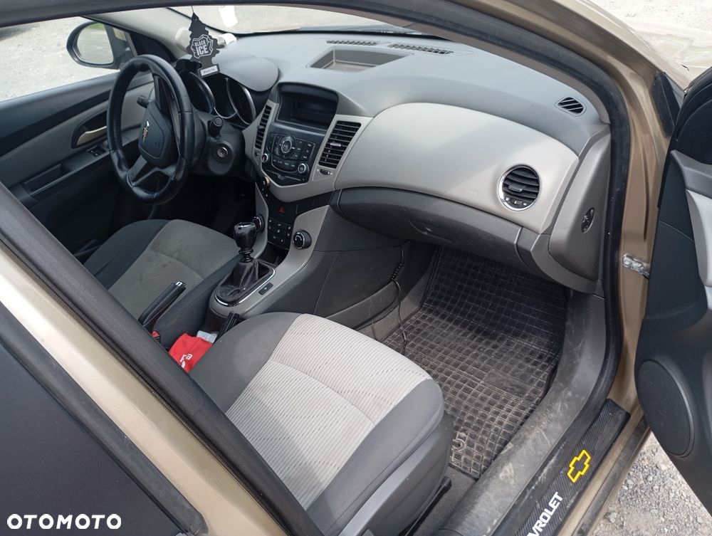 Chevrolet Cruze - 5