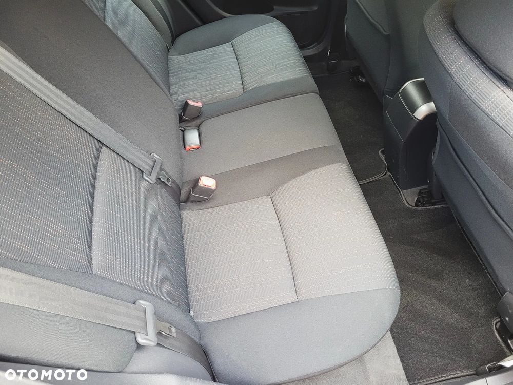 Toyota Auris 1.6 Sol - 22