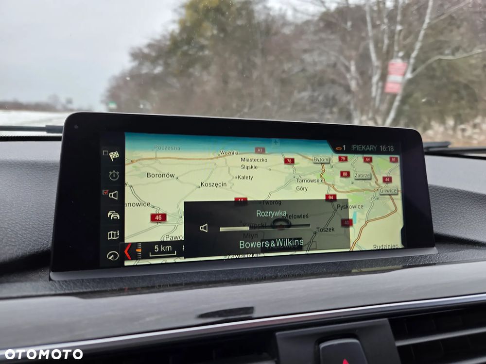 BMW Seria 3 320i xDrive - 19