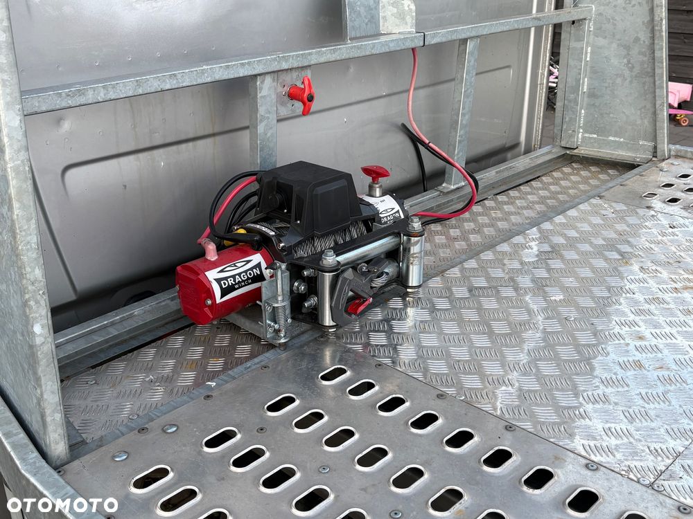 Mercedes-Benz Sprinter - 4