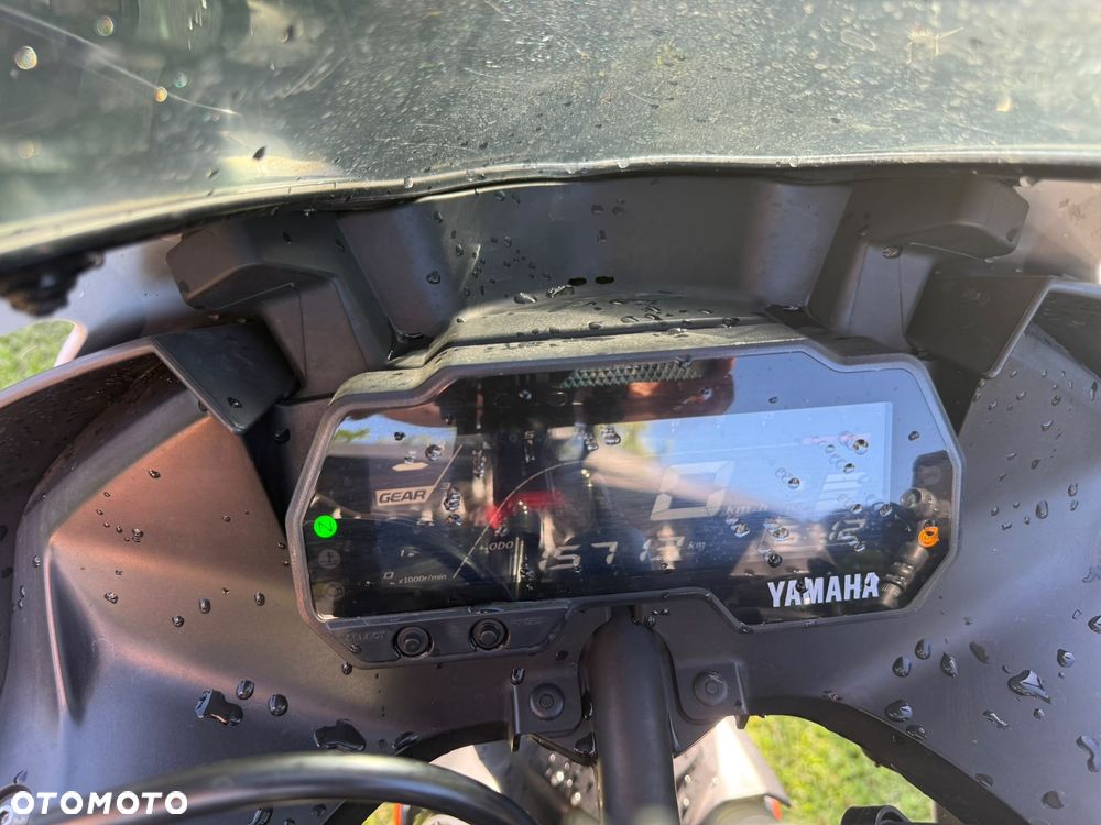 Yamaha YZF - 6