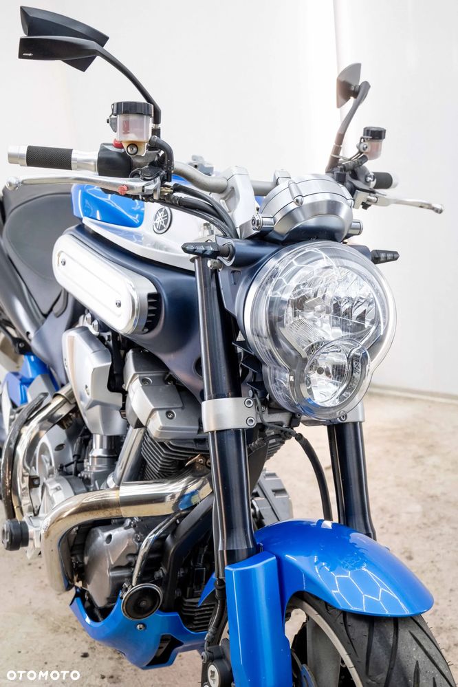 Yamaha MT - 11