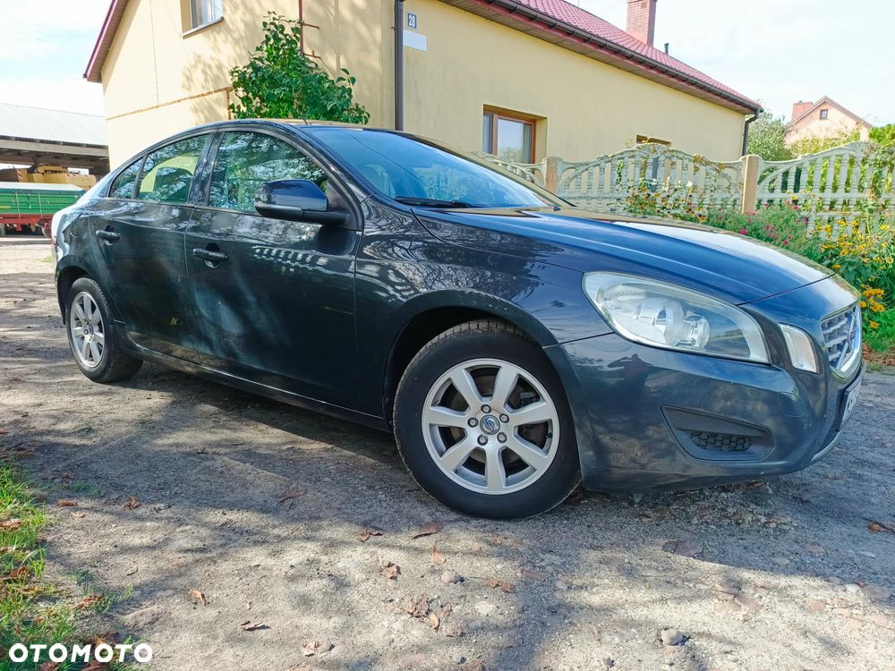 Volvo S60 D2 Momentum - 9