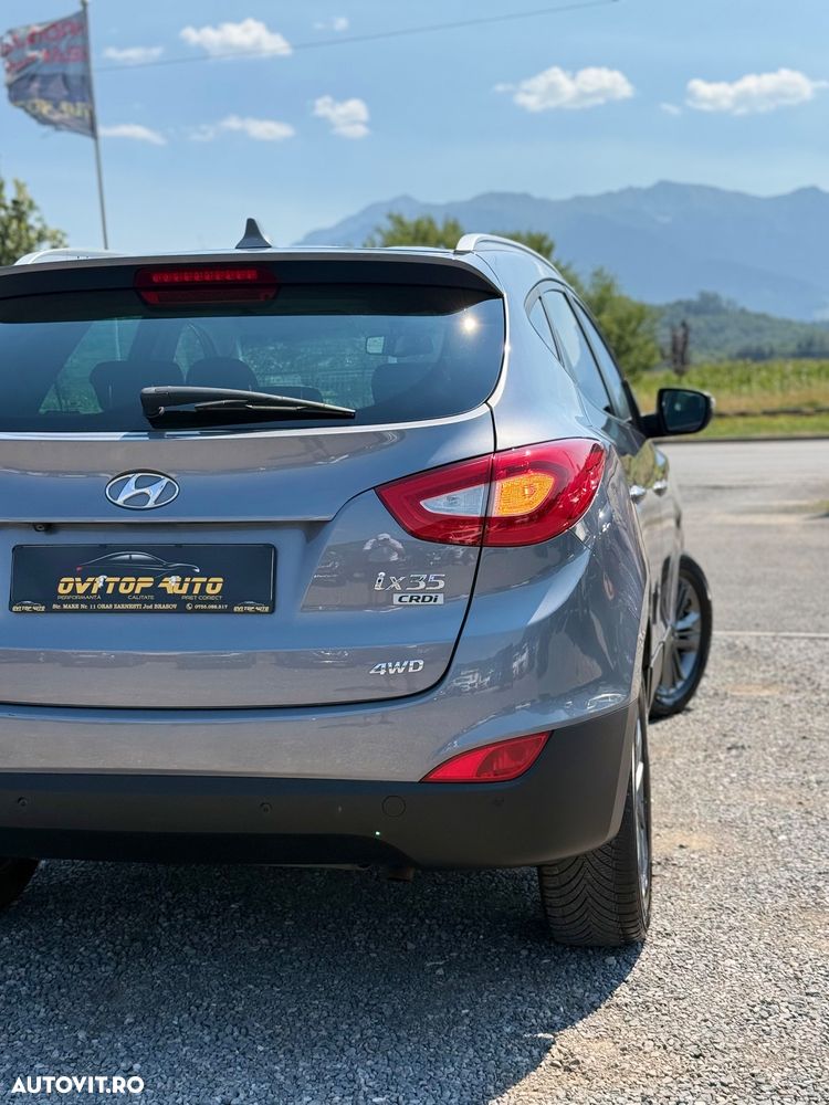 Hyundai ix35 2.0 CRDI 4WD Fifa World Cup Gold Edition - 21