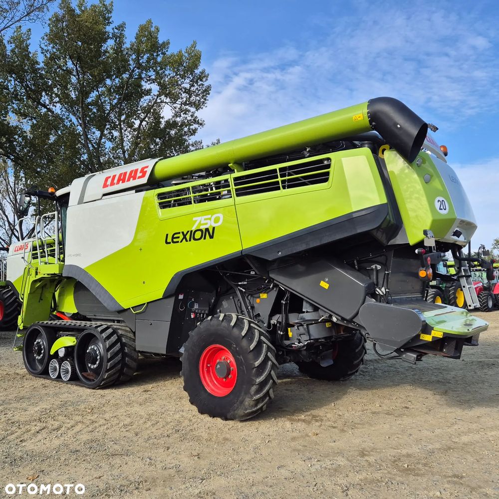 Claas Lexion 750TT z hederem - 3