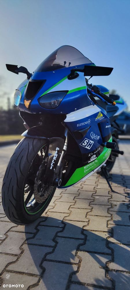 Kawasaki ZXR - 3