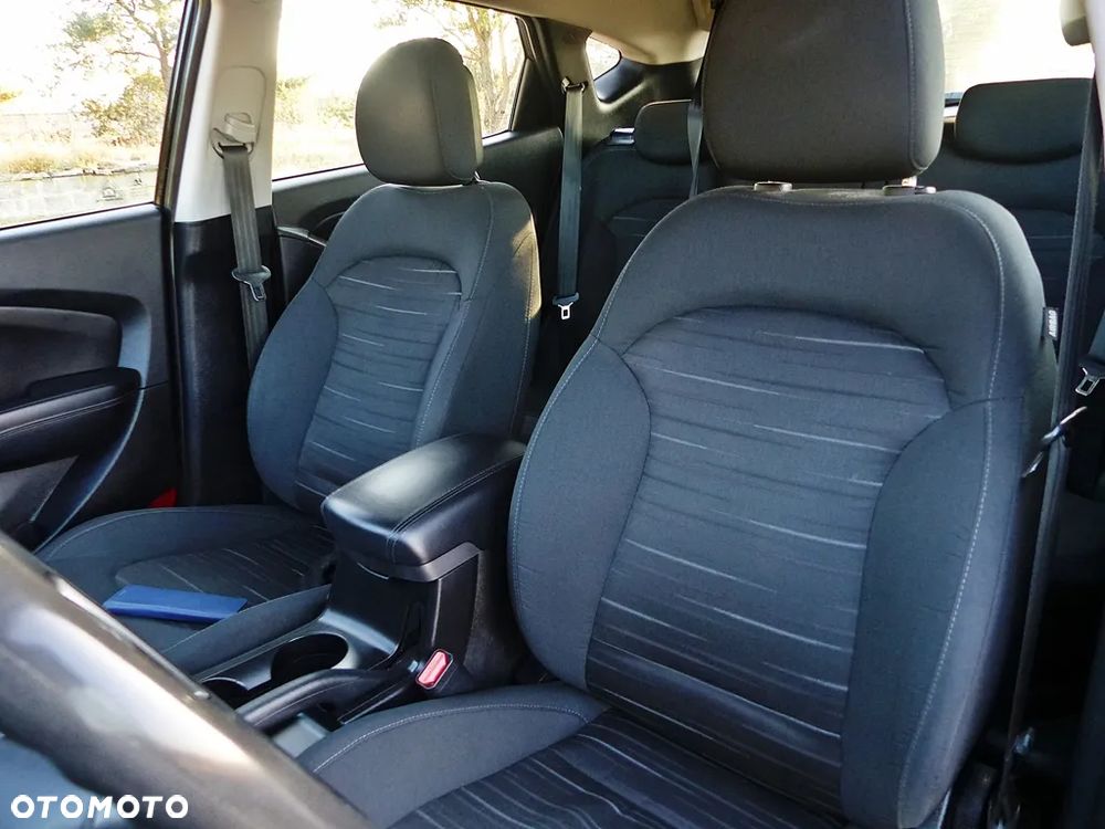 Hyundai ix35 1.7 CRDi 2WD blue Comfort - 19