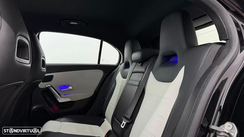 Mercedes-Benz A 180 d AMG Line Aut. - 31