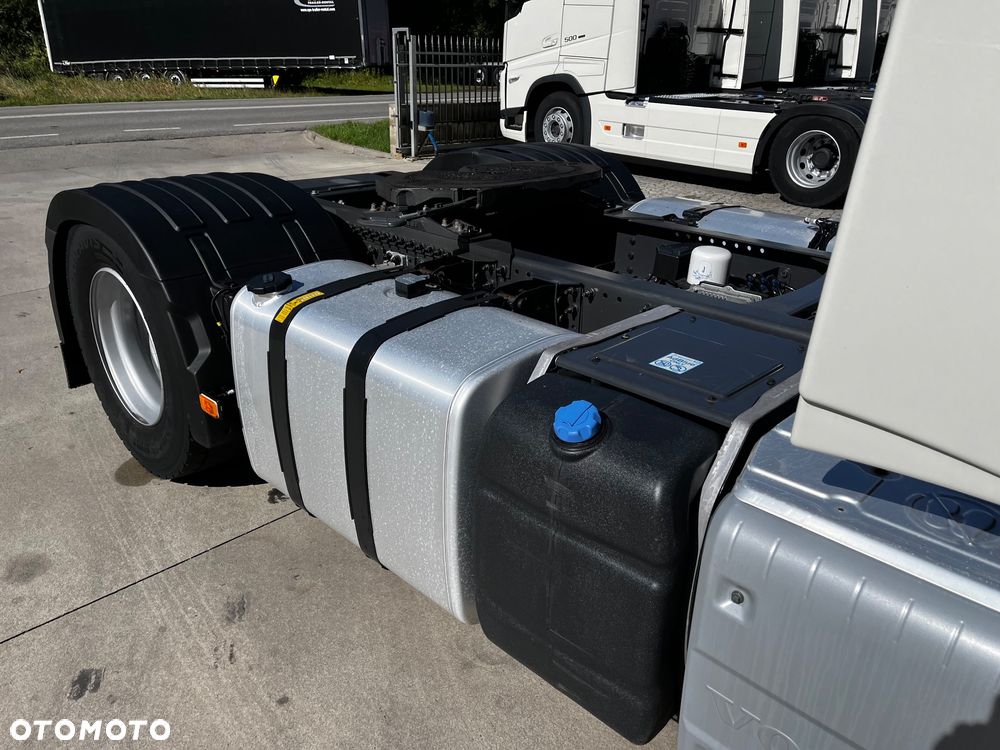 Volvo FH 500 // Zamiana na starszy //  EURO 6 // Standard // 2024 Rok // Parkclima // Globe XL // Skóry // Joystick // - 12