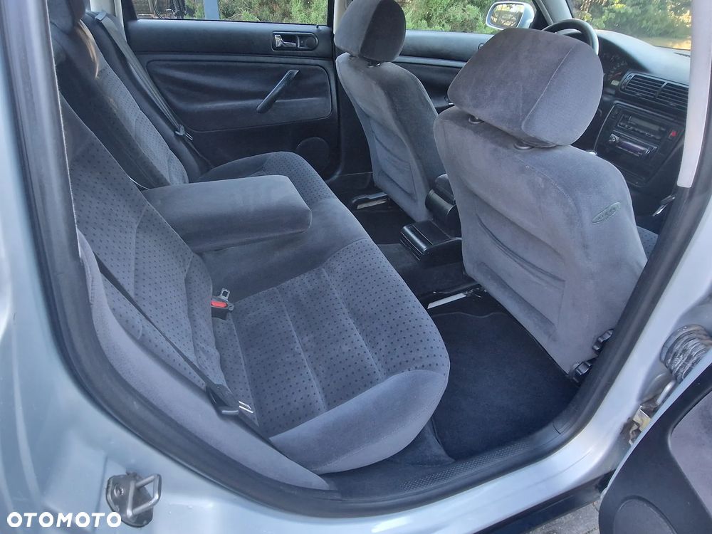 Volkswagen Passat - 10