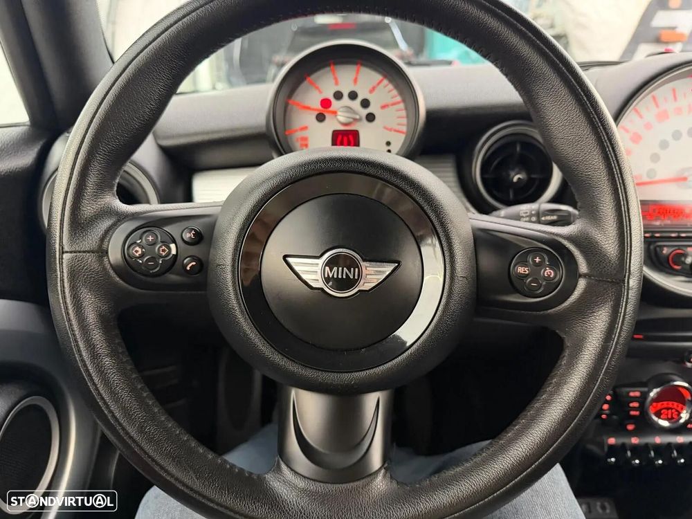 MINI 3 Portas Cooper D - 12