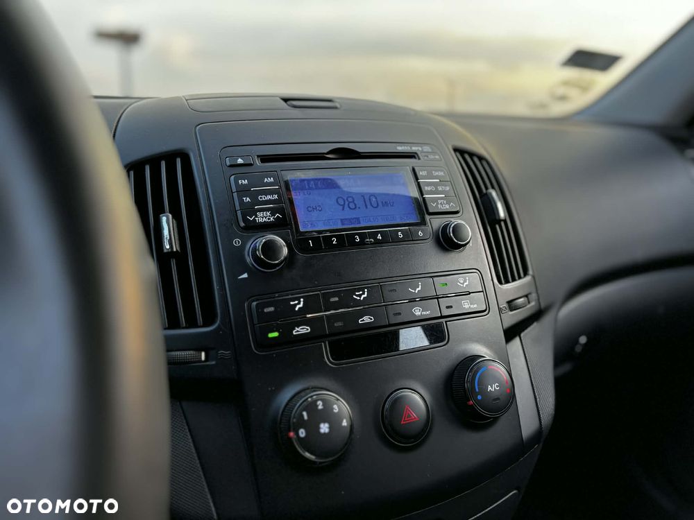 Hyundai i30 1.4 Base + - 30